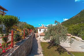 Piges Hotel at Acheron Springs