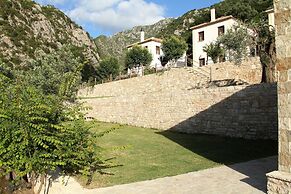 Piges Hotel at Acheron Springs