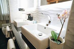EscapeSuite Domus Collection
