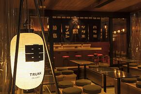 TRUNK (HOTEL) CAT STREET