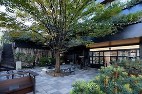 TRUNK (HOTEL) CAT STREET