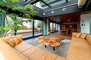 TRUNK (HOTEL) CAT STREET