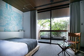 TRUNK (HOTEL) CAT STREET