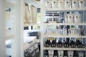 TRUNK (HOTEL) CAT STREET