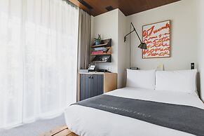 TRUNK (HOTEL) CAT STREET