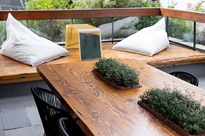 TRUNK (HOTEL) CAT STREET