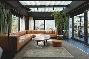 TRUNK (HOTEL) CAT STREET