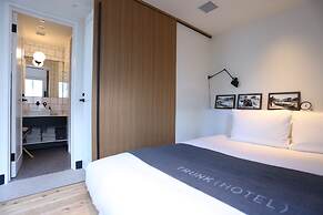 TRUNK (HOTEL) CAT STREET