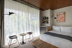 TRUNK (HOTEL) CAT STREET