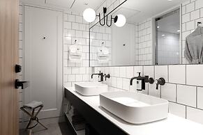 TRUNK (HOTEL) CAT STREET