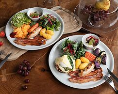 TRUNK (HOTEL) CAT STREET