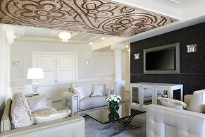 Ambassadori Hotel Tbilisi