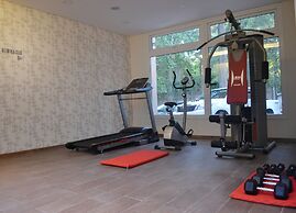 Howard Johnson by Wyndham Escobar Hotel