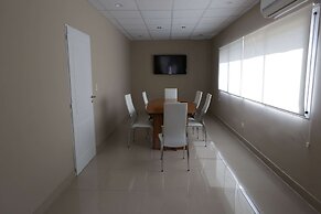 Howard Johnson by Wyndham Escobar Hotel