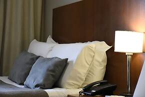 Howard Johnson by Wyndham Escobar Hotel