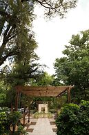 Howard Johnson by Wyndham Escobar Hotel