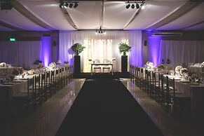 Howard Johnson by Wyndham Escobar Hotel