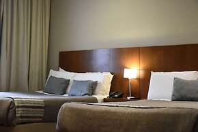 Howard Johnson by Wyndham Escobar Hotel