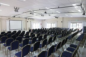 Howard Johnson by Wyndham Escobar Hotel