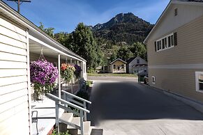 Abram Inn & Suites