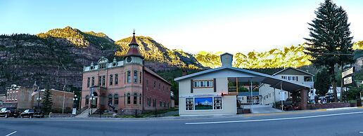 Abram Inn & Suites