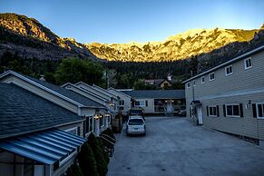 Abram Inn & Suites