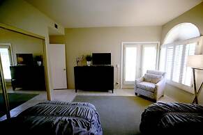 4 Seasons at Desert Breezes