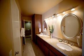 4 Seasons at Desert Breezes