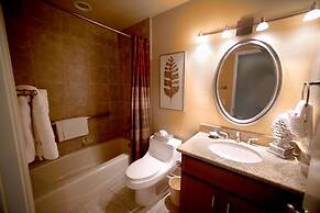 4 Seasons at Desert Breezes