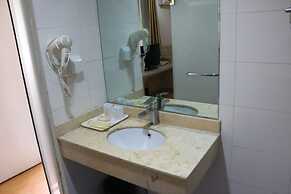 Yixin Business Hotel