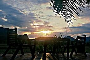 Vang Vieng Savanh Sunset view resort