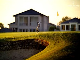 Deluxe Lake View House