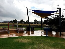 Deluxe Lake View House