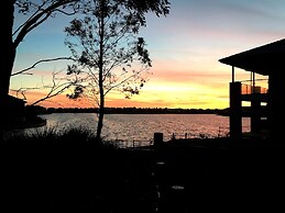 Deluxe Lake View House