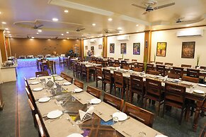 Raj Palace Resort