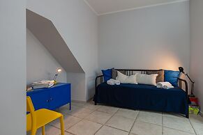 Bright Rooftop by Napoliapartments