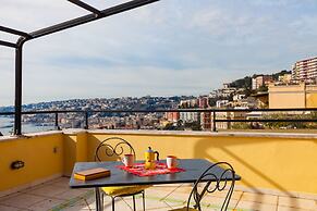 Bright Rooftop by Napoliapartments
