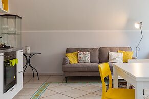 Bright Rooftop by Napoliapartments