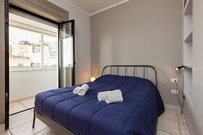 Bright Rooftop by Napoliapartments