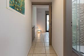 Bright Rooftop by Napoliapartments