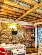 Parmis Boutique House