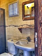 Parmis Boutique House