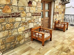 Parmis Boutique House