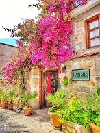 Parmis Boutique House