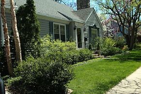 Moore House Bed and Breakfast