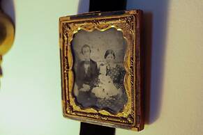 Moore House Bed and Breakfast