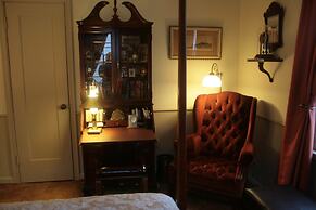 Moore House Bed and Breakfast