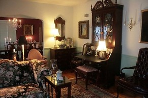 Moore House Bed and Breakfast