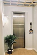 Kinnon Deluxe Hostel Coworking Cafe