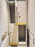 Kinnon Deluxe Hostel Coworking Cafe